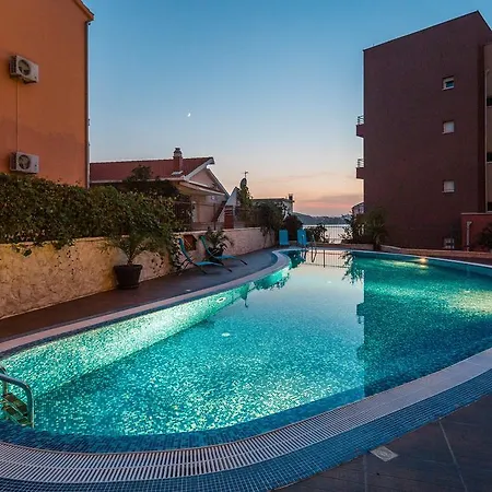 Διαμέρισμα Laura Τρογκίρ